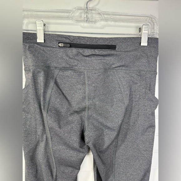 Lululemon women’s gray and black cropped capri leggings. Size 6. - Picture 4 of 7